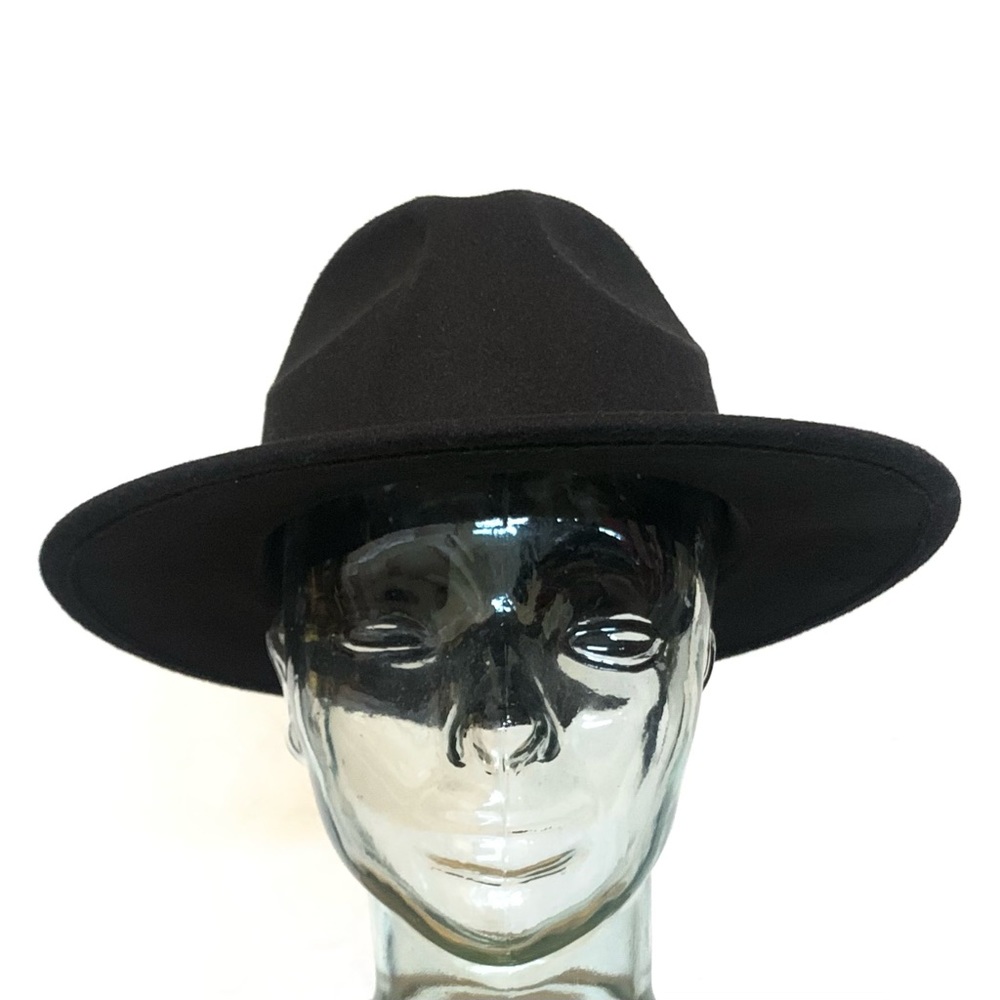 Universal Thread Black Hat